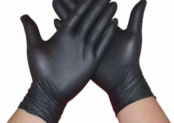 Wearing Gloves in Restaurants: Pros and Cons -ارتداء القفازات في المطاعم بين استهتار أصحاب المهنة والضرورة الصحية للحريف