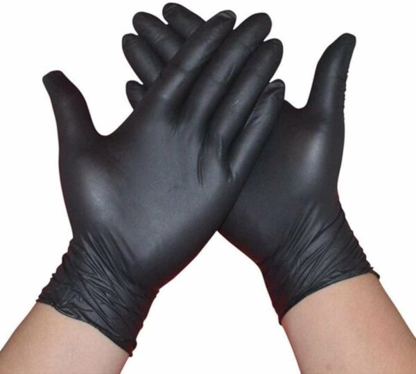 Wearing Gloves in Restaurants: Pros and Cons -ارتداء القفازات في المطاعم بين استهتار أصحاب المهنة والضرورة الصحية للحريف